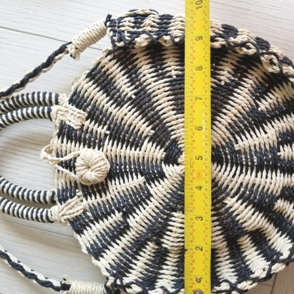 Sole Society | Round Boho Weaved Purse - Picture 6 of 12